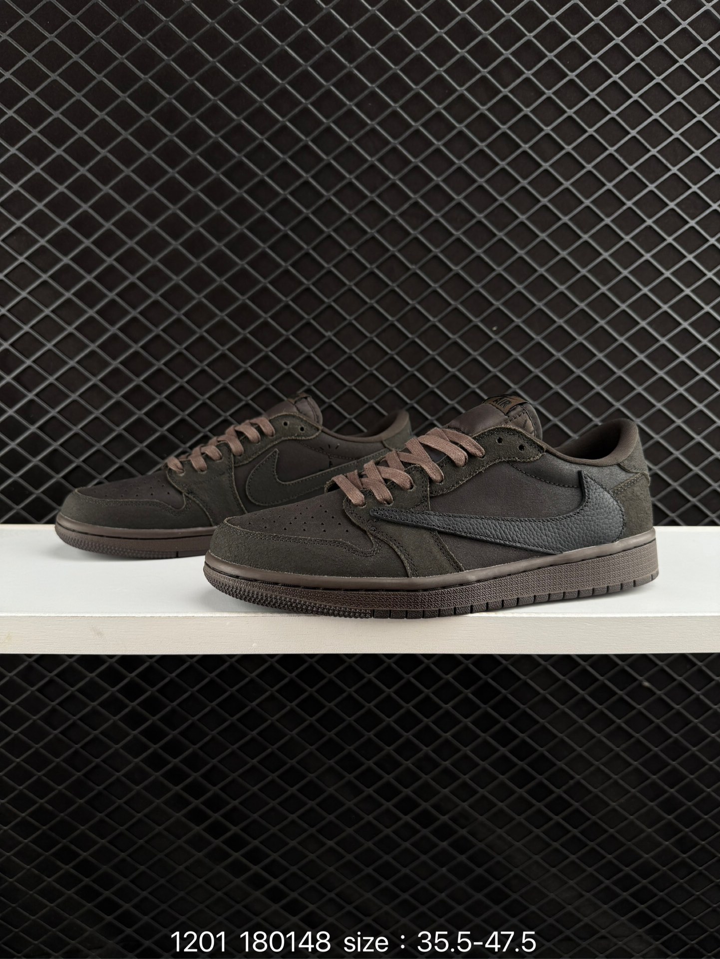 Travis Scott x Air Jordan 1 Low 